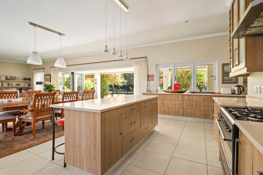 4 Bedroom Property for Sale in Leisure Isle Western Cape